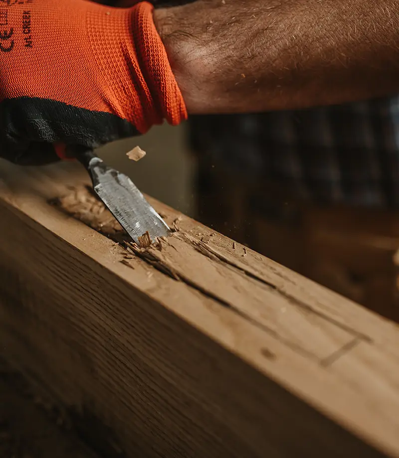 Réalisation d'une porte en bois